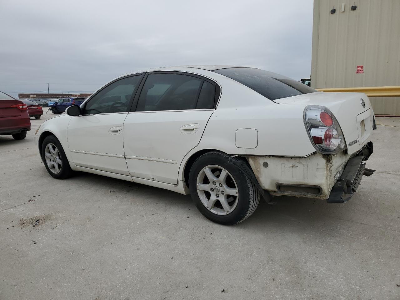 2005 Nissan Altima - Image 2