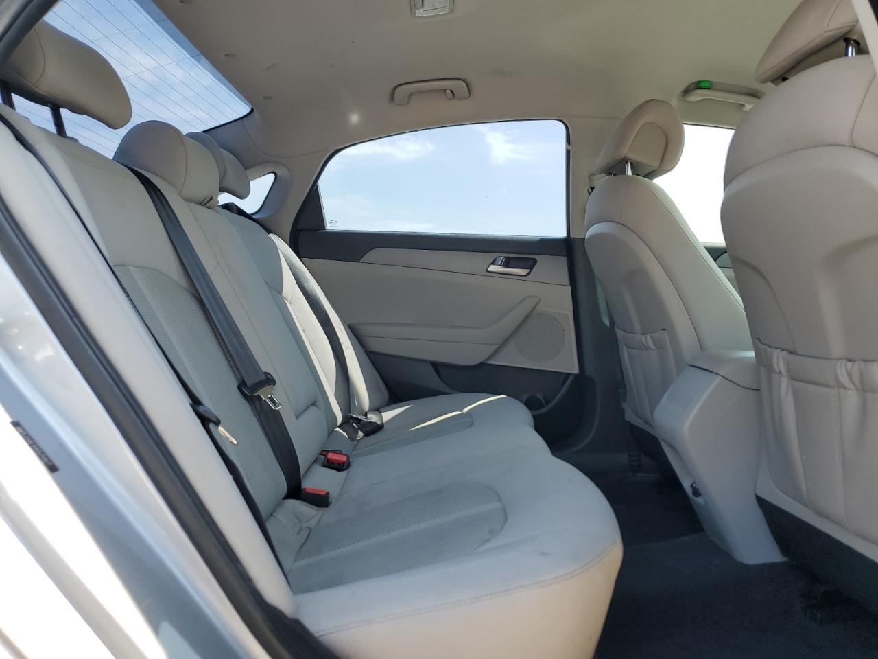 2017 Hyundai Sonata - Image 10