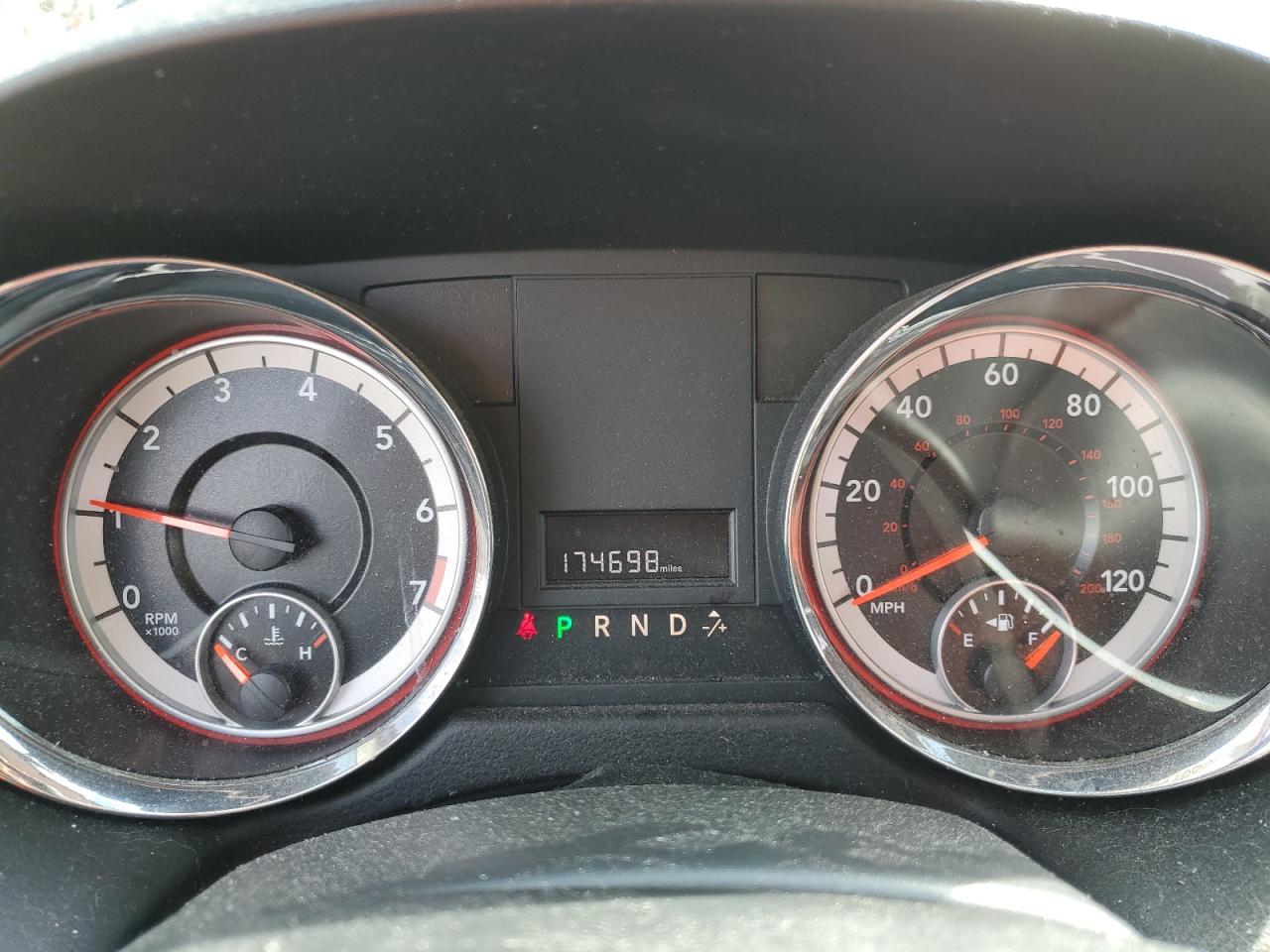 2013 Dodge Caravan - Image 9