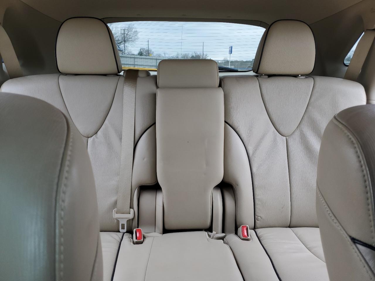 2014 Toyota Venza - Image 10