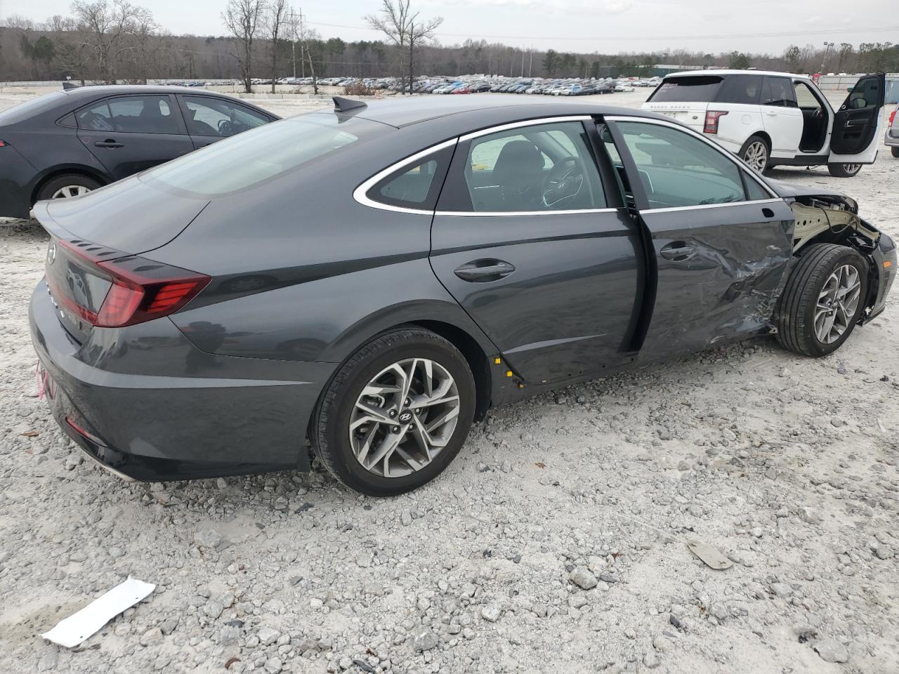 2022 Hyundai Sonata - Image 3