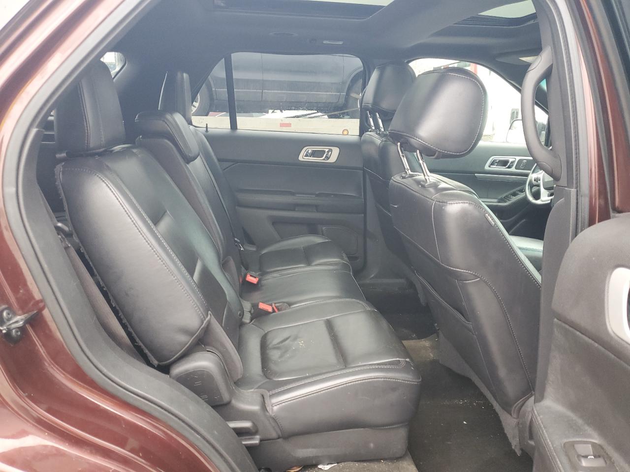 2012 Ford Explorer - Image 11