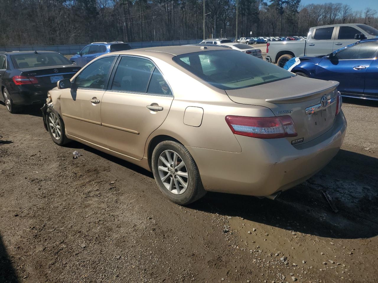 2011 Toyota Camry - Image 2