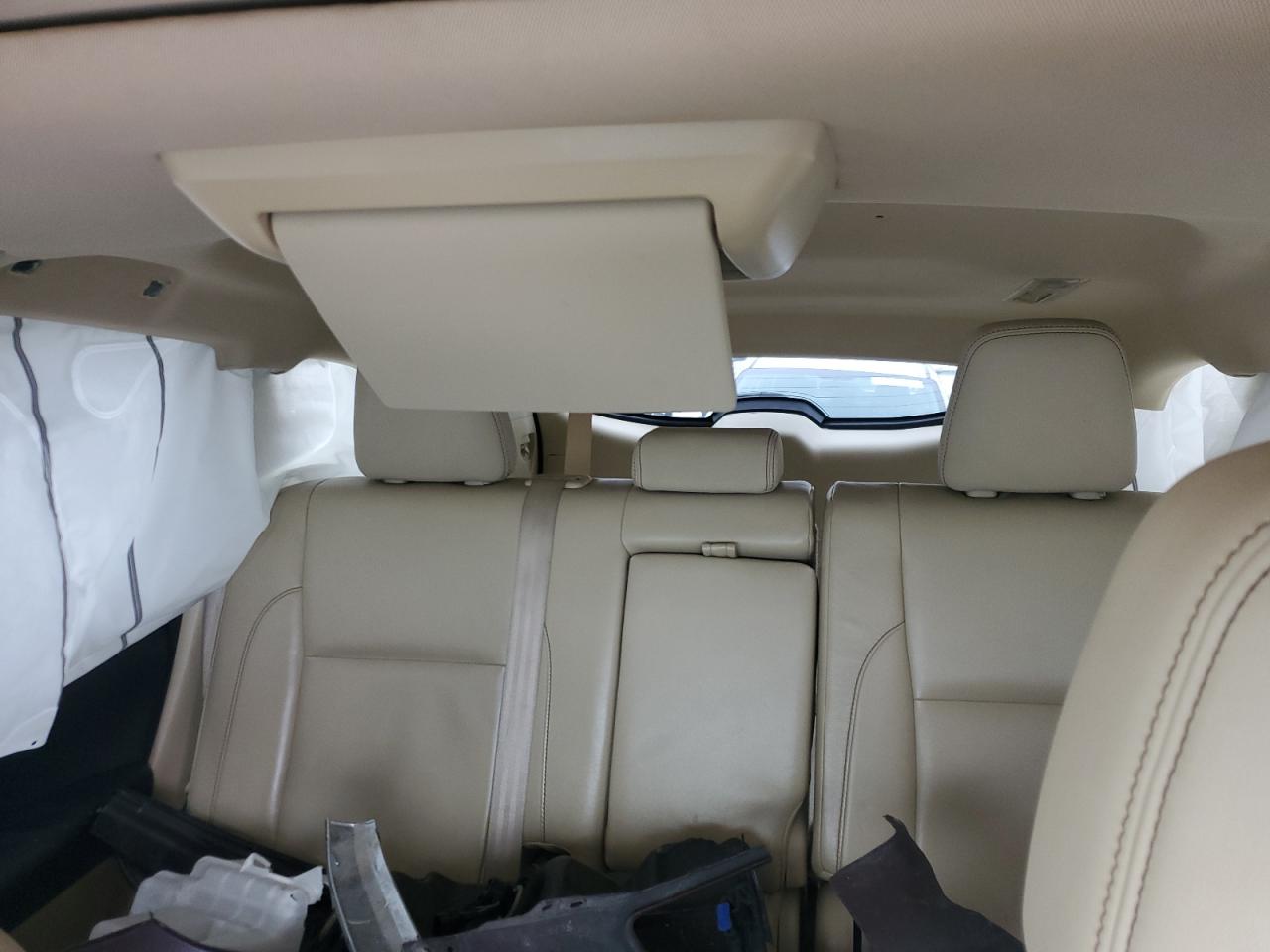 2015 Toyota Highlander - Image 10