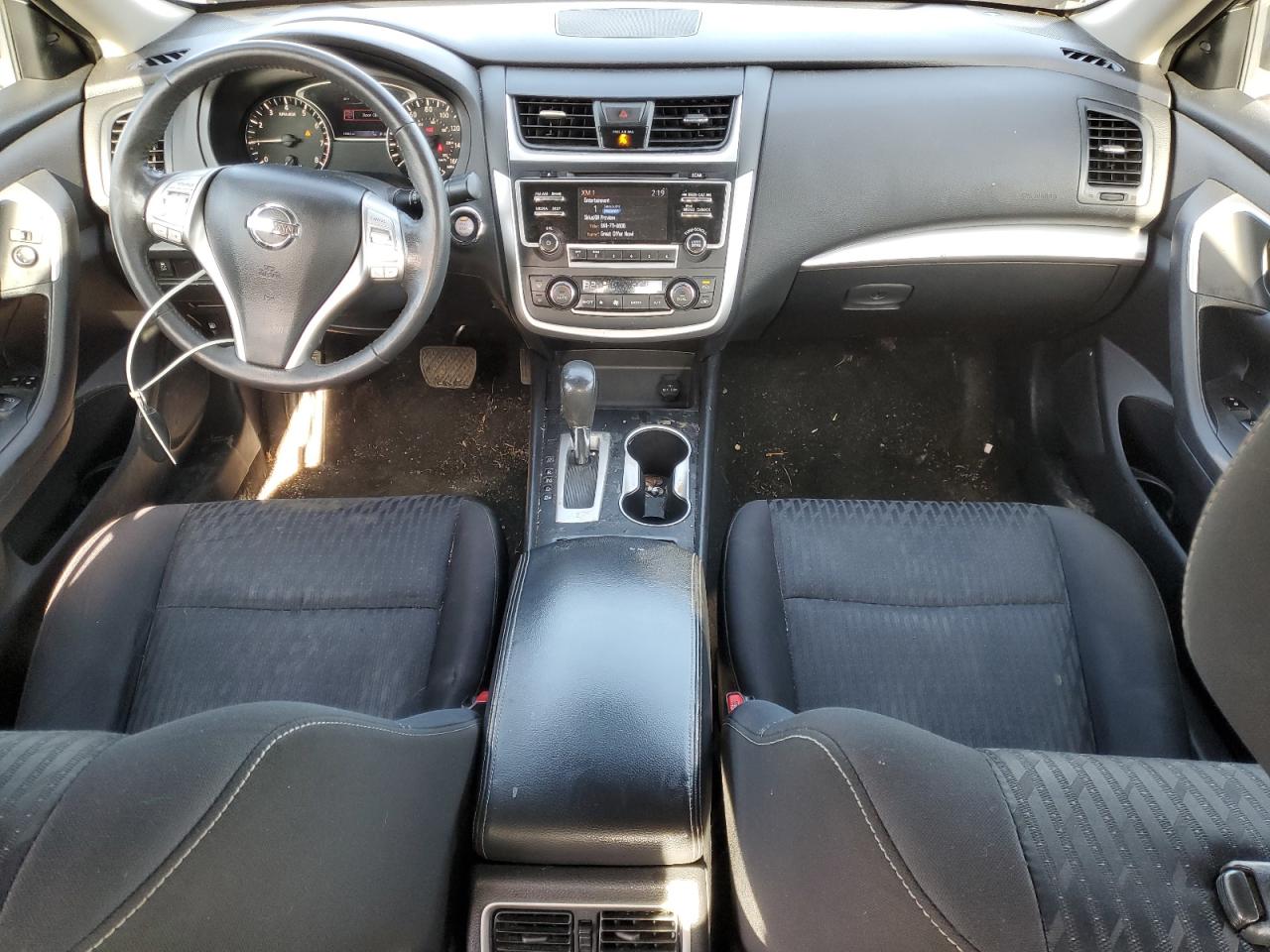 2017 Nissan Altima - Image 8