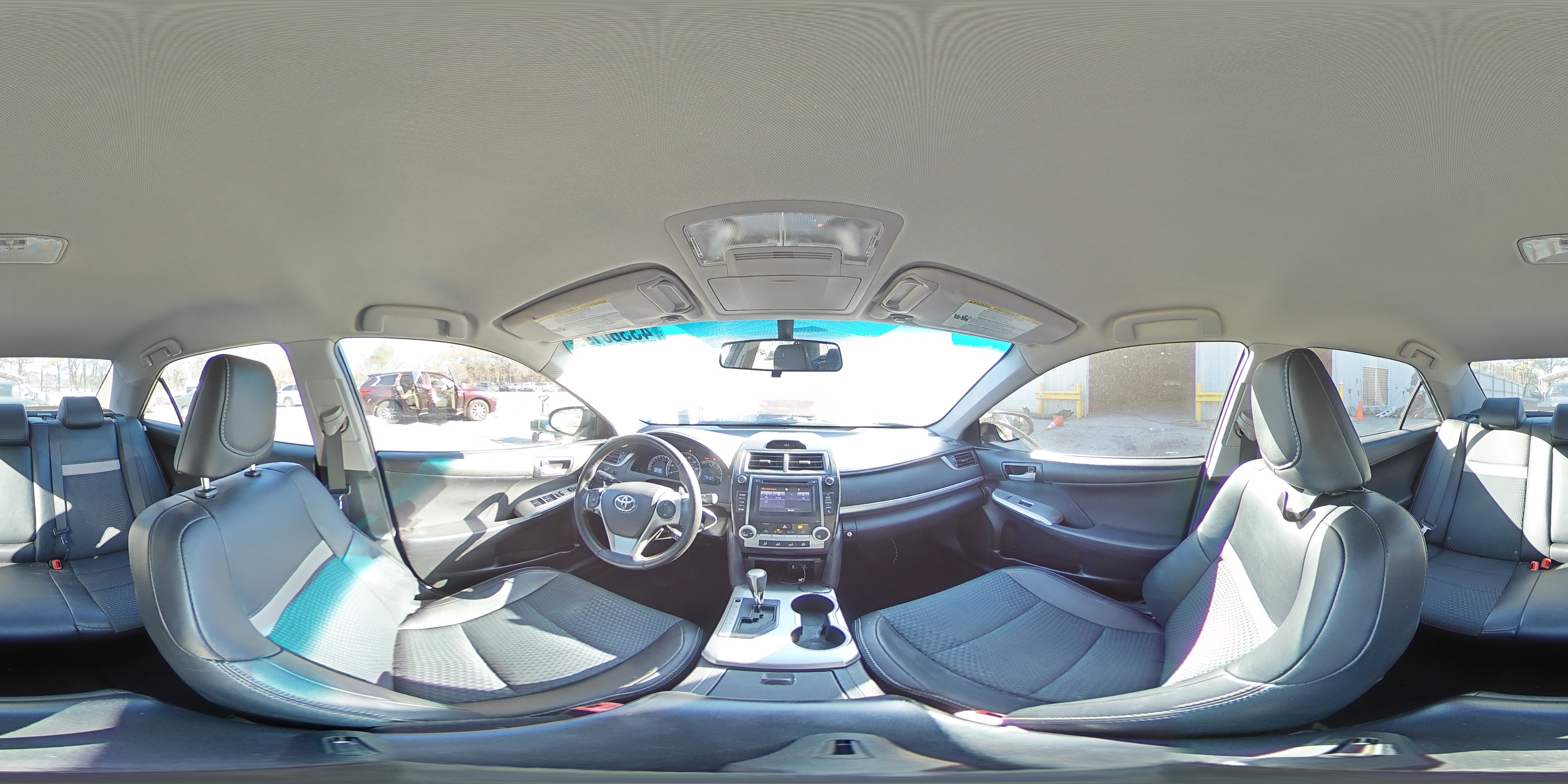 2014 Toyota Camry - Image 14