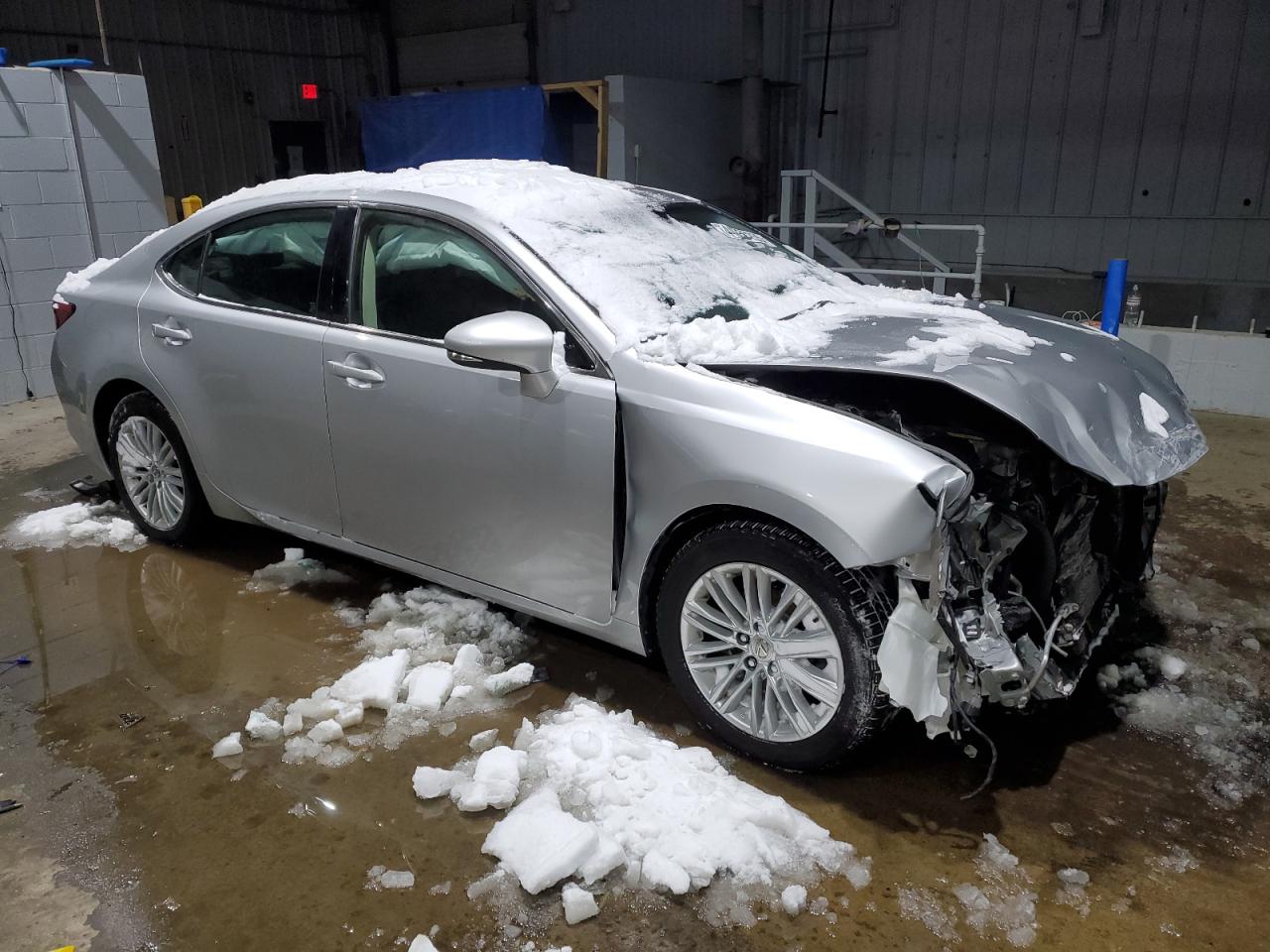2013 Lexus ES - Image 4