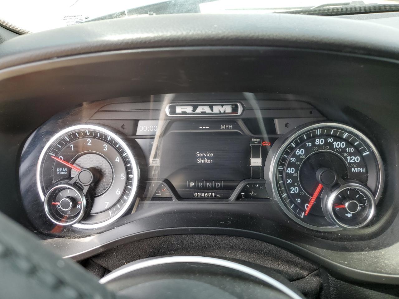 2022 RAM 1500 - Image 9