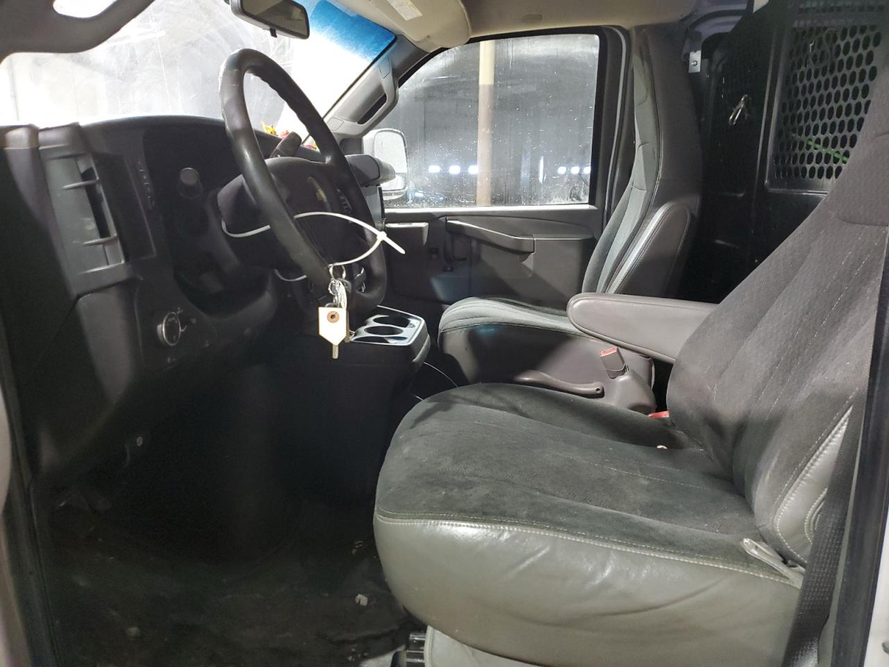 2018 Chevrolet Express - Image 7
