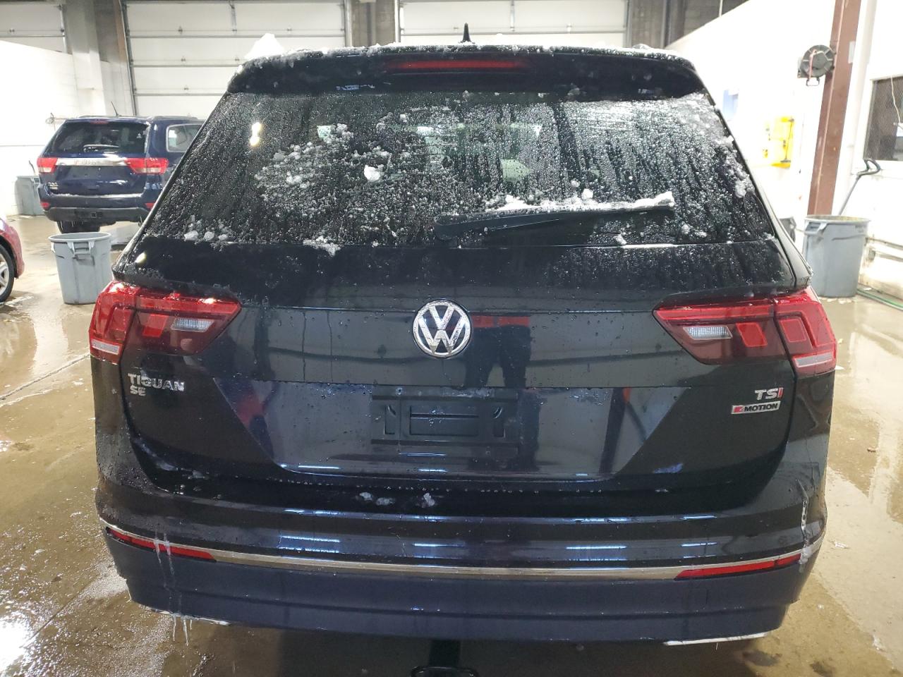 2018 Volkswagen Tiguan - Image 6