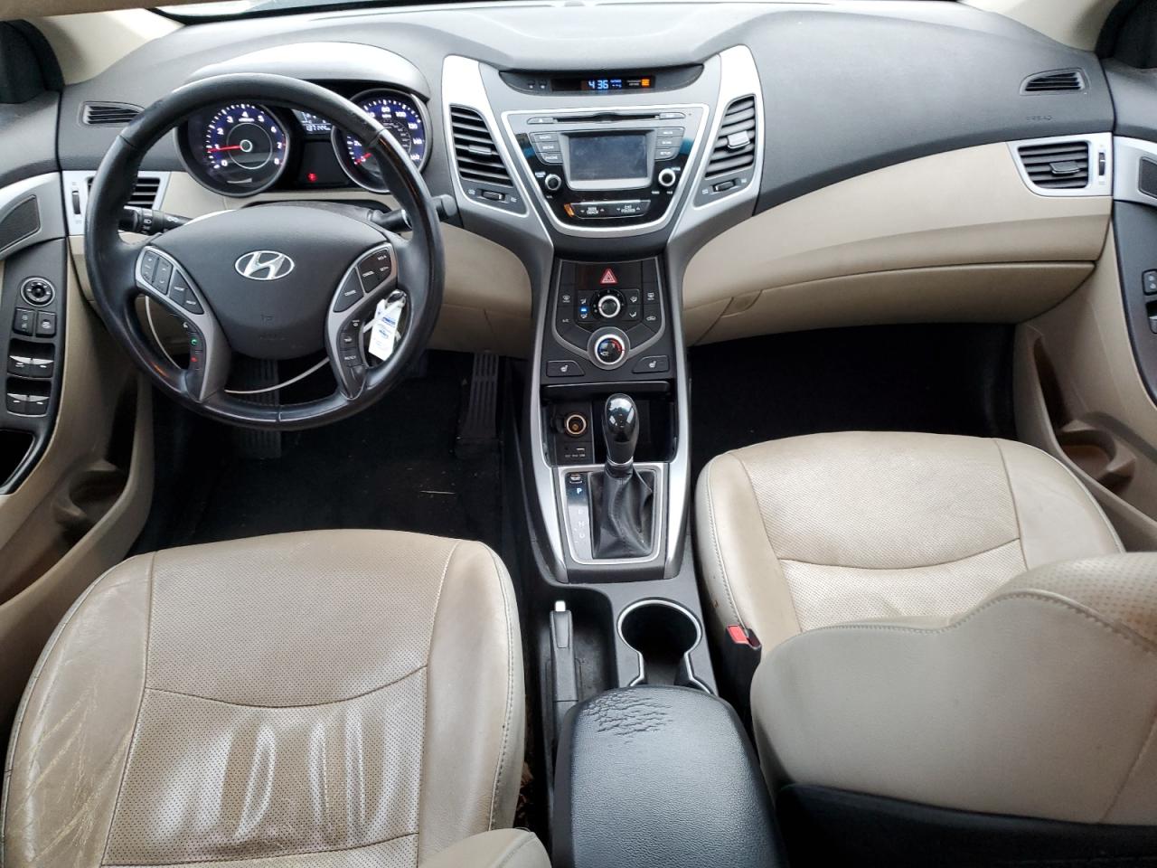 2014 Hyundai Elantra - Image 8