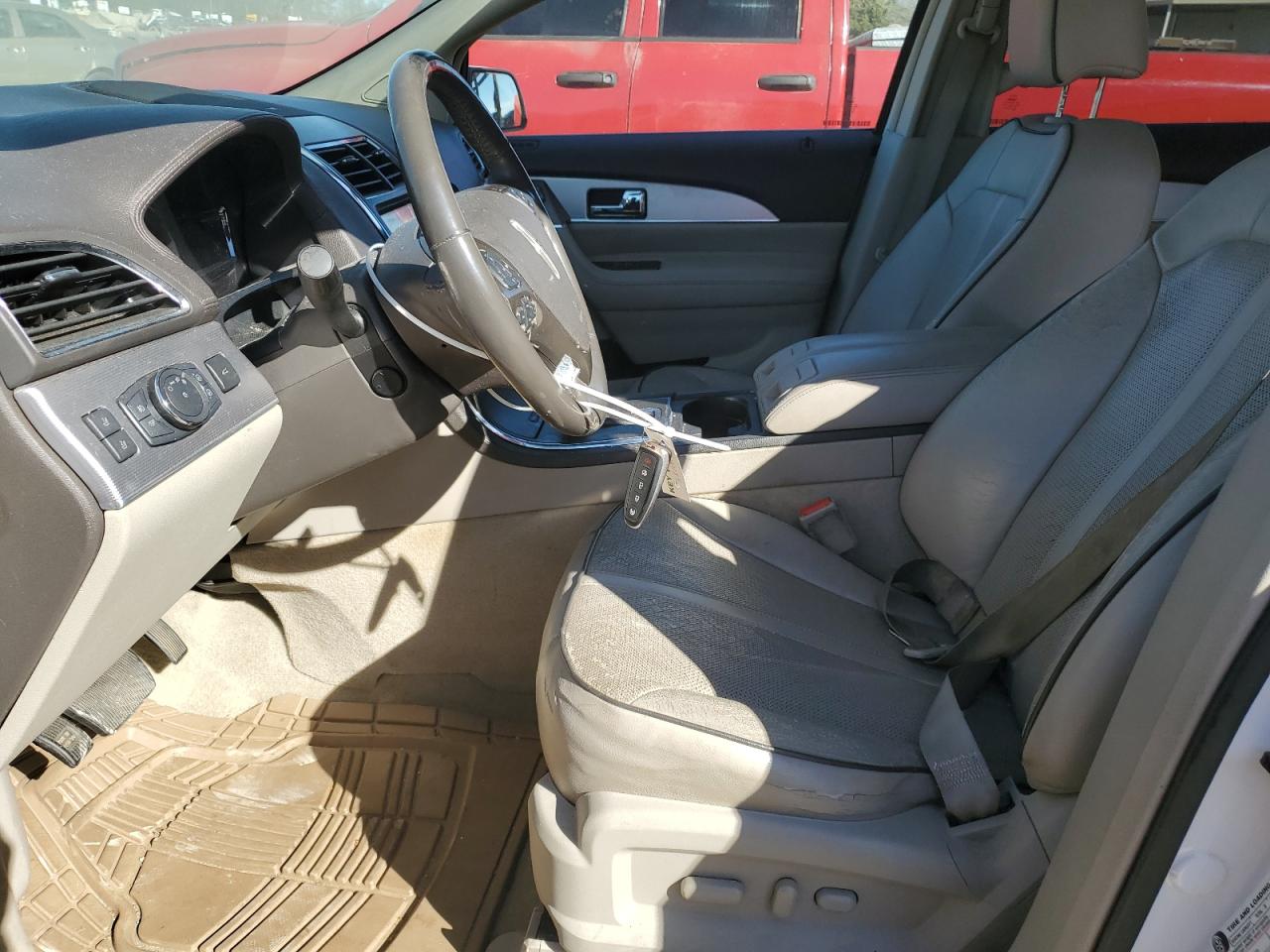 2011 Lincoln MKX - Image 7