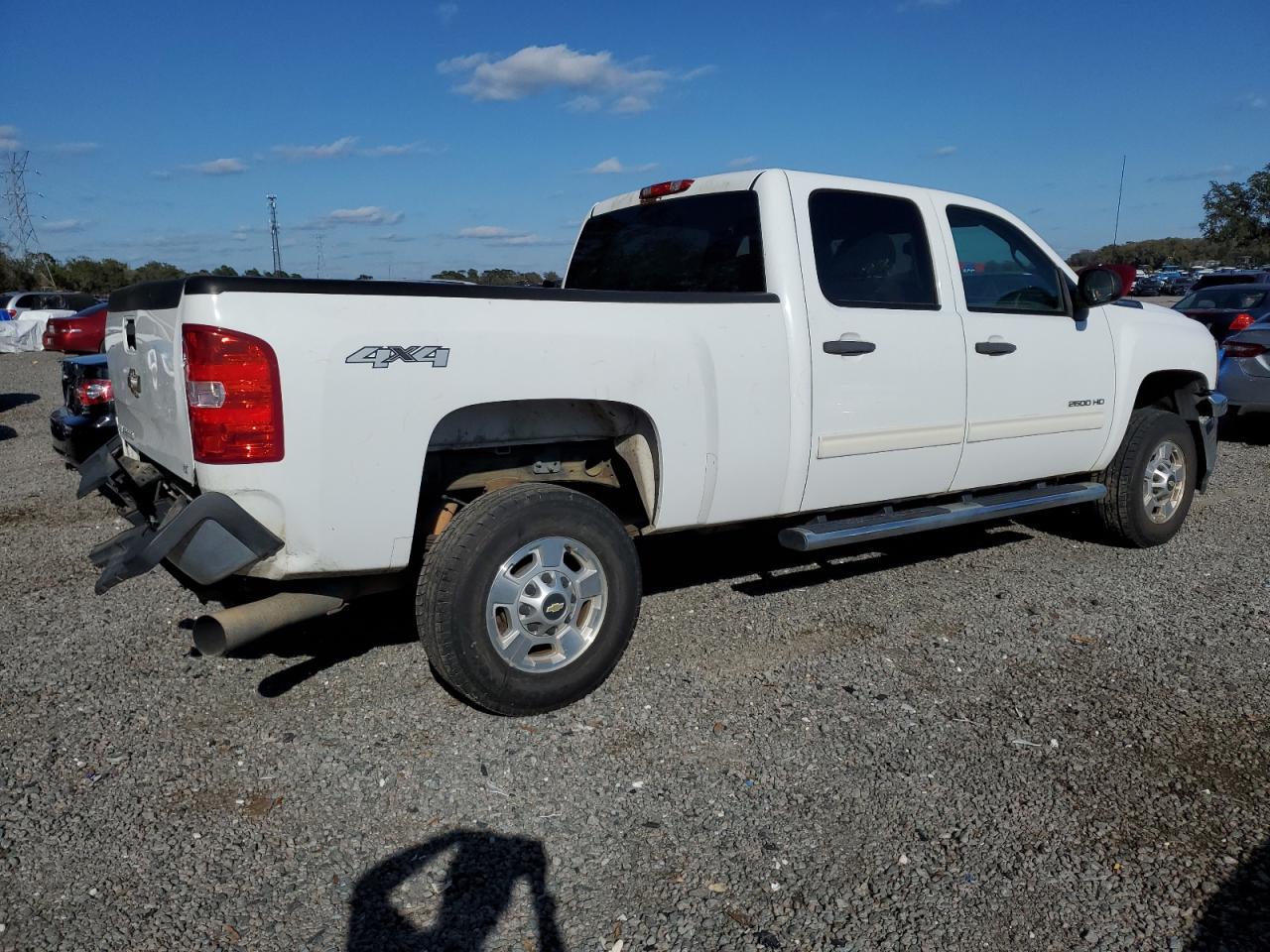 2014 Chevrolet Silverado - Image 3