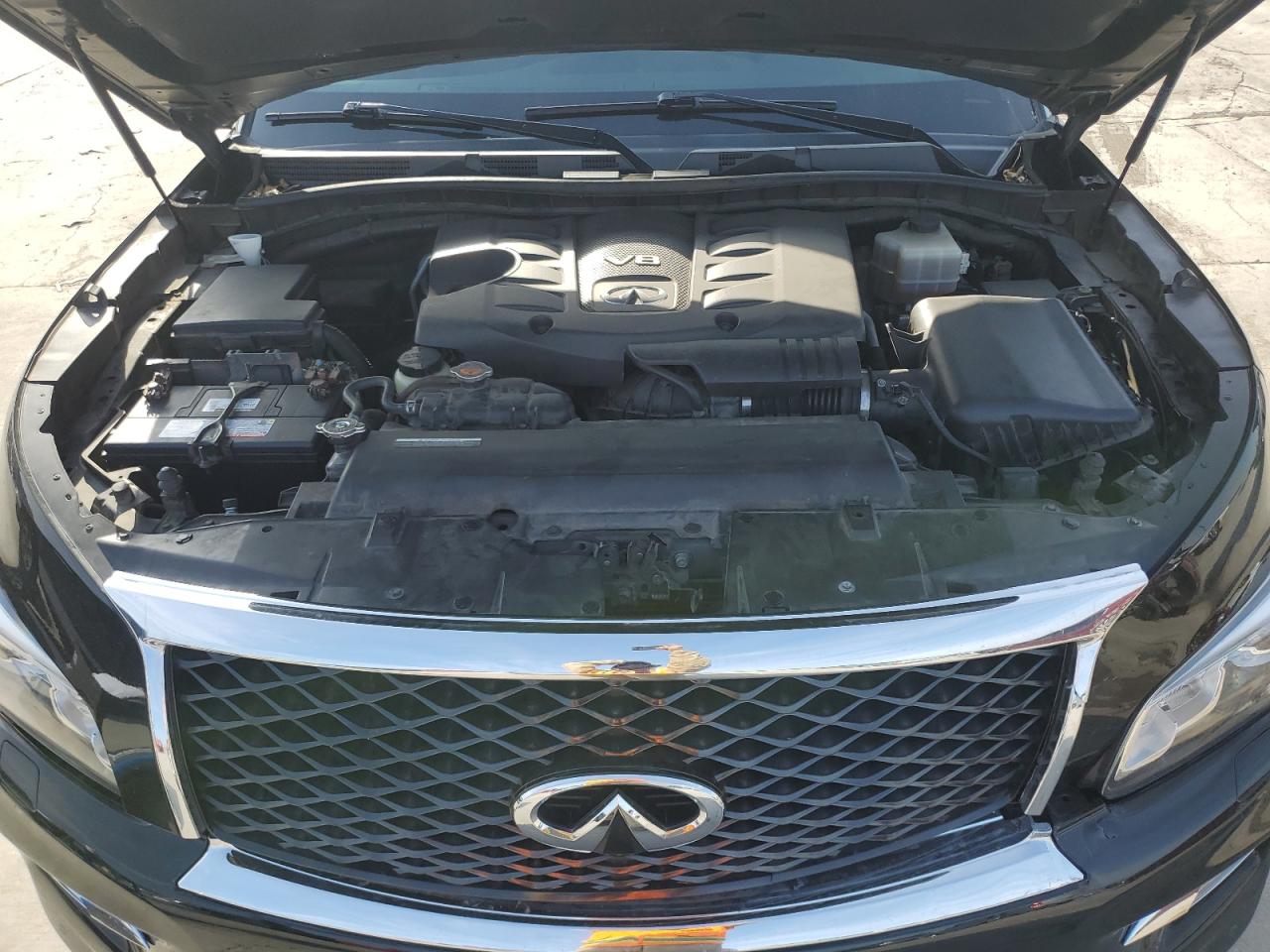 2015 Infiniti QX80 - Image 11