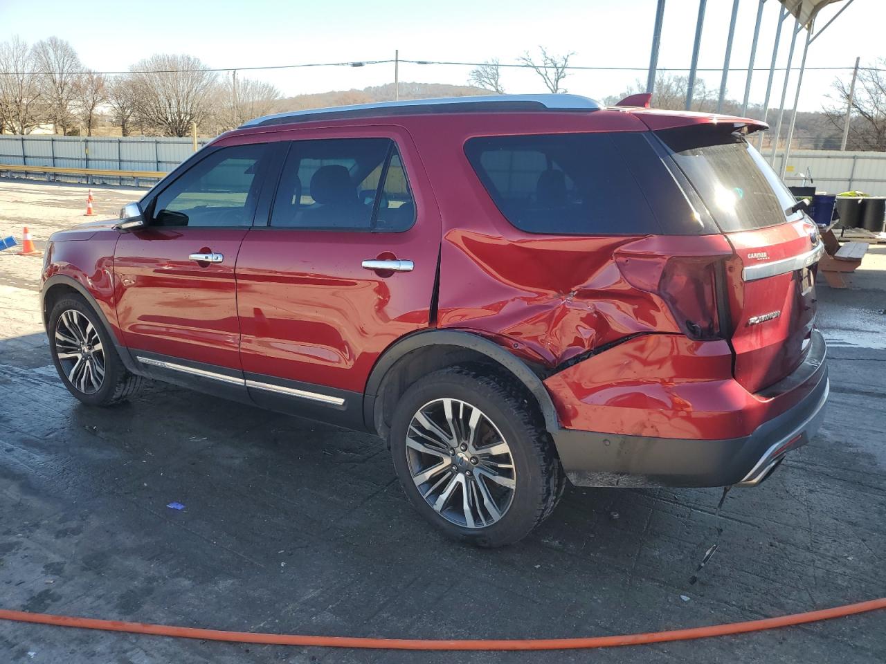 2016 Ford Explorer - Image 2