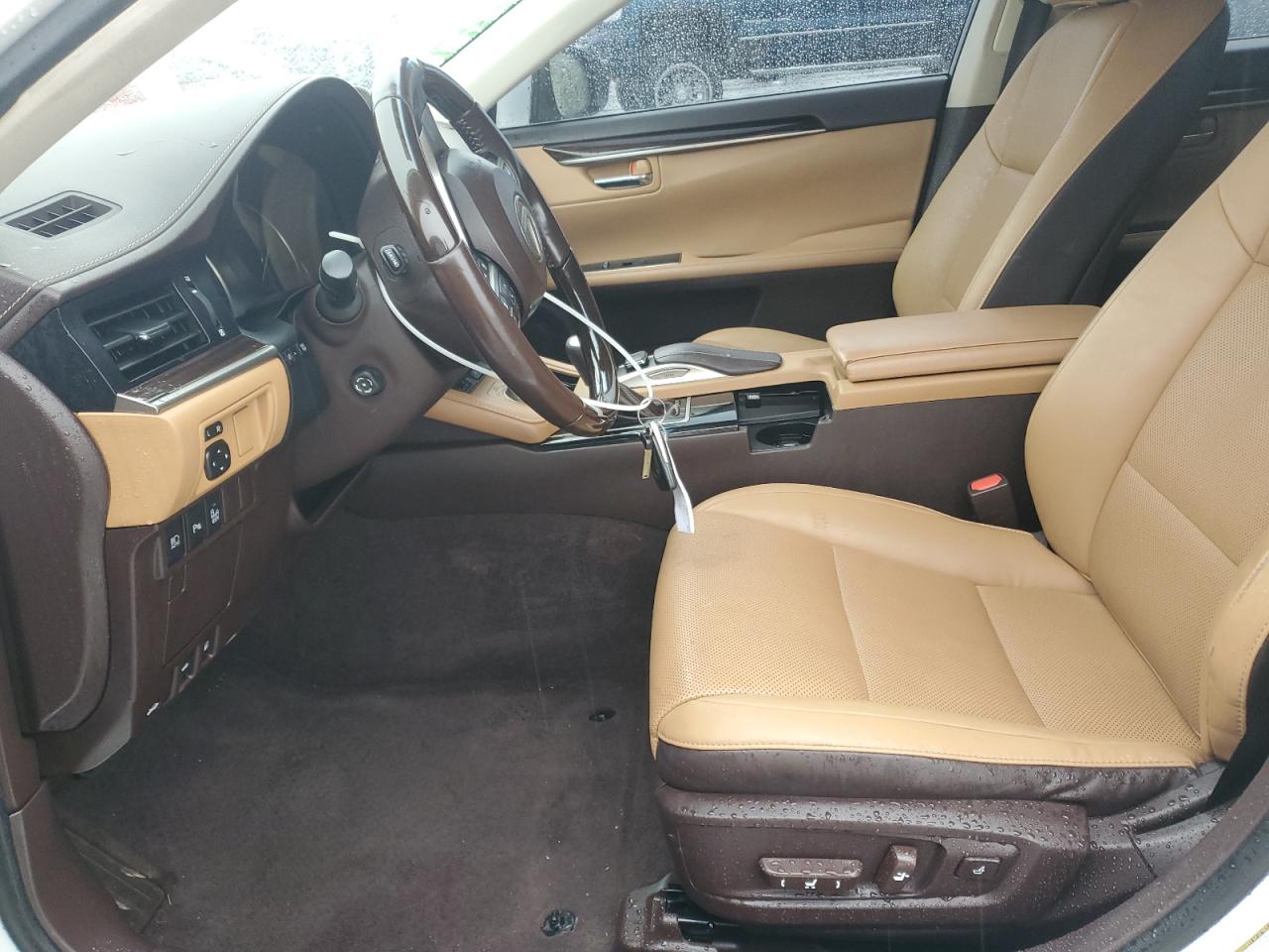 2017 Lexus ES - Image 7