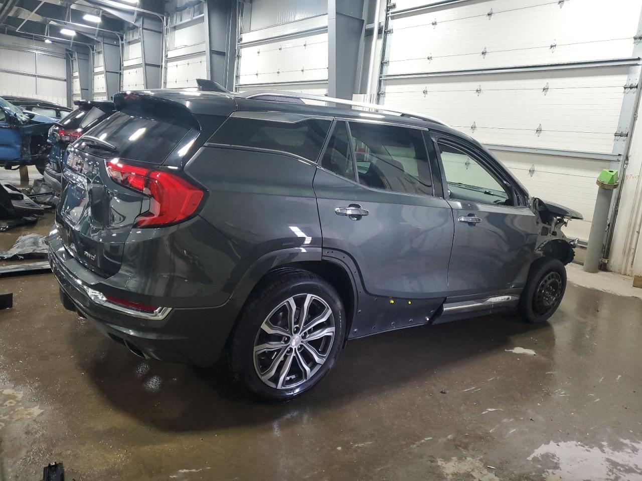 2018 GMC Terrain - Image 3