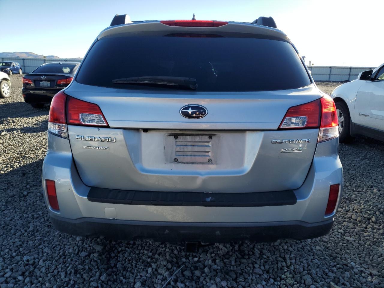 2014 Subaru Outback - Image 6