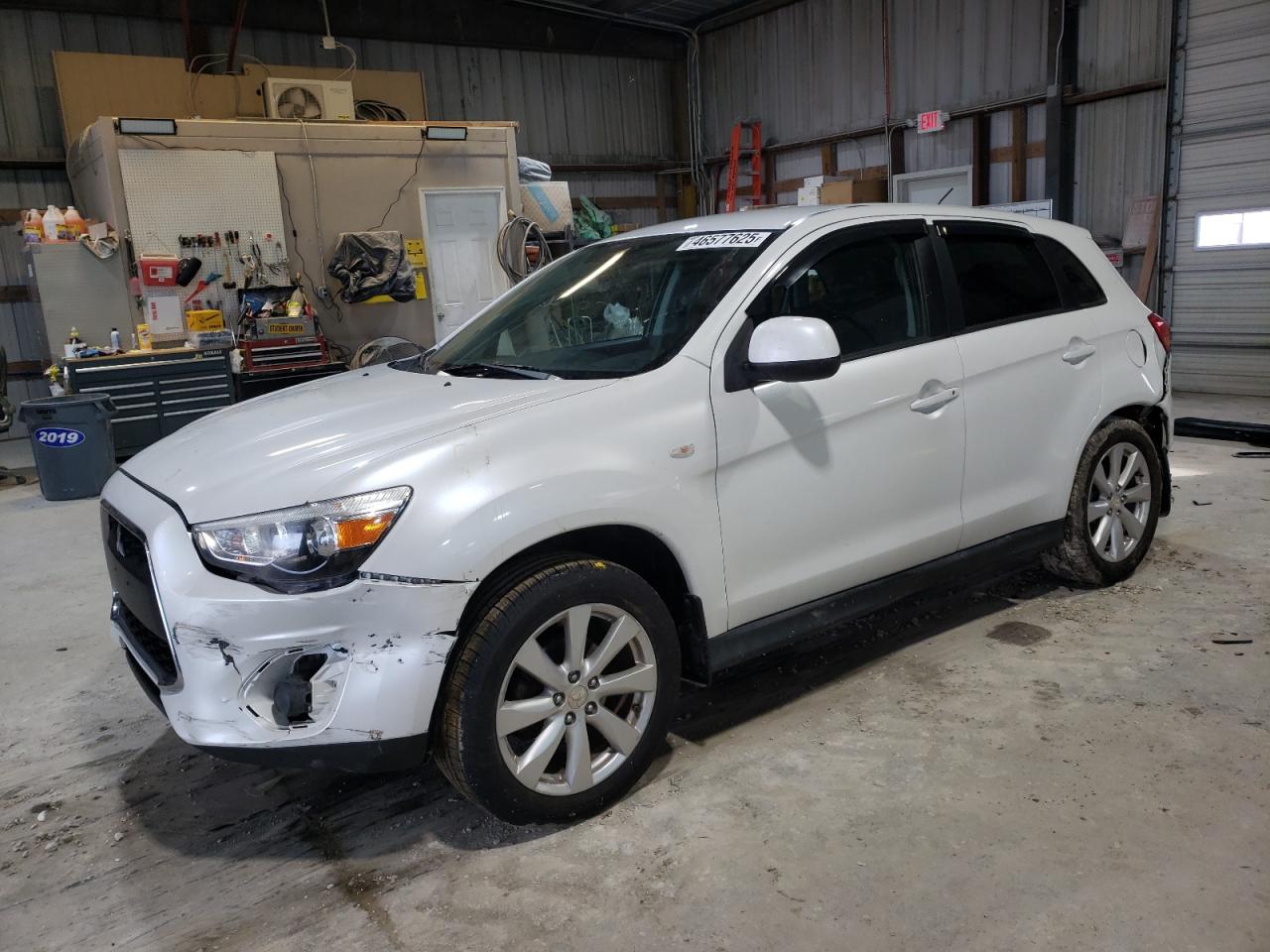2014 Mitsubishi Outlander - Image 1