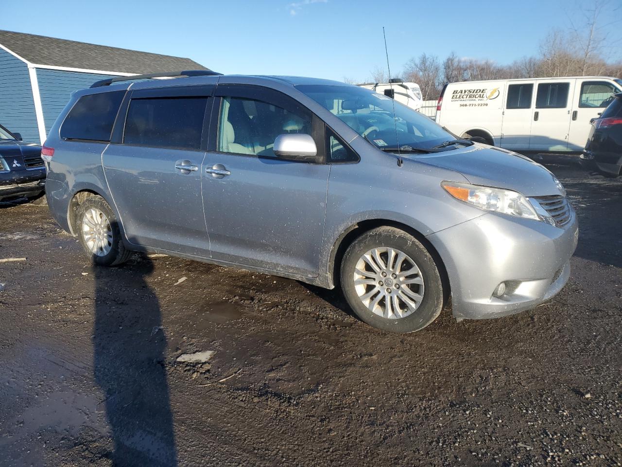 2012 Toyota Sienna - Image 4