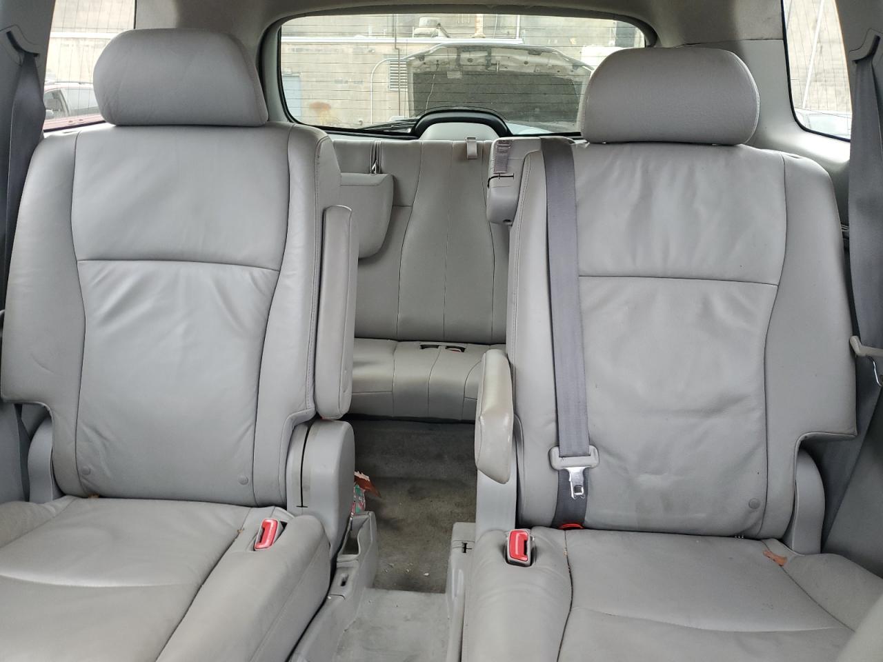 2009 Toyota Highlander - Image 10