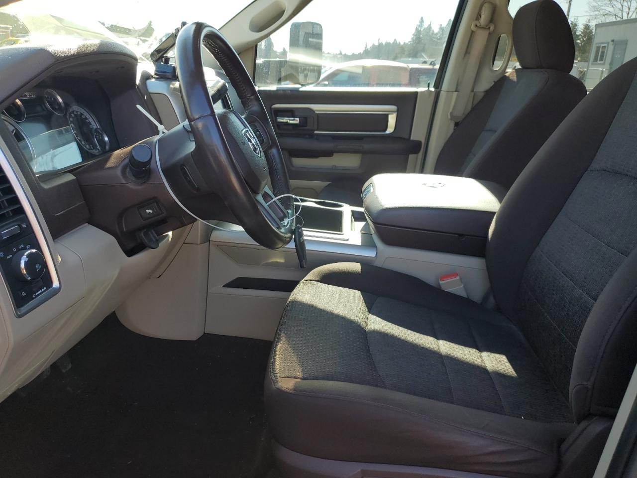 2015 RAM 2500 - Image 7
