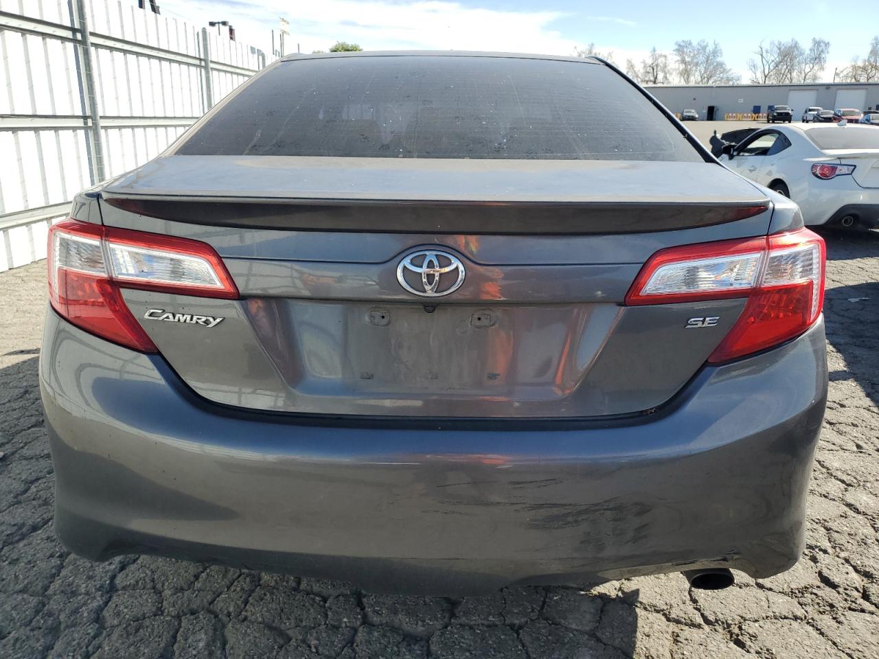 2014 Toyota Camry - Image 6