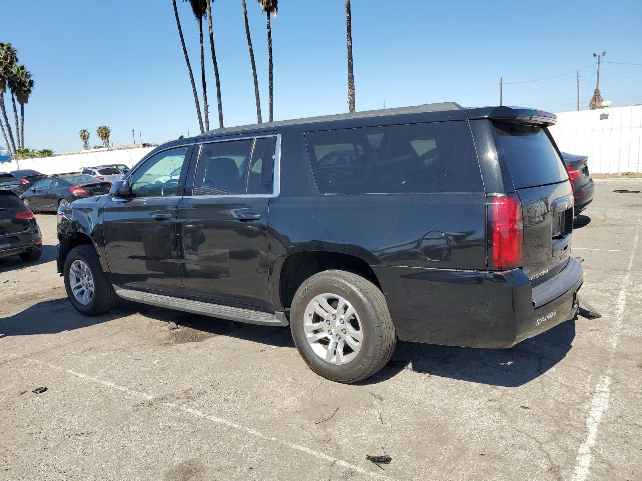 2020 Chevrolet Suburban - Image 2