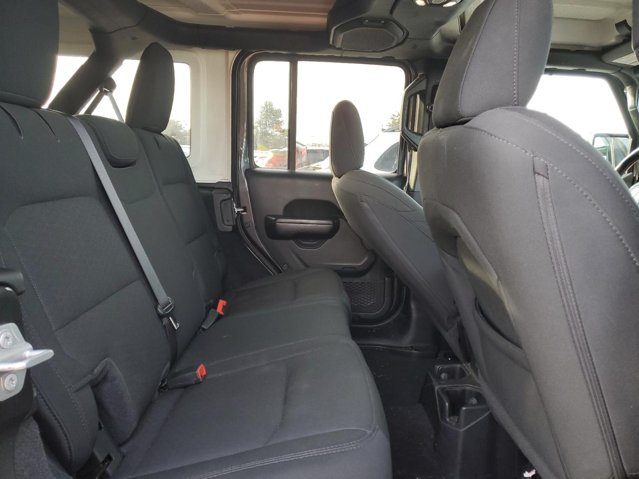 2021 Jeep Wrangler - Image 12