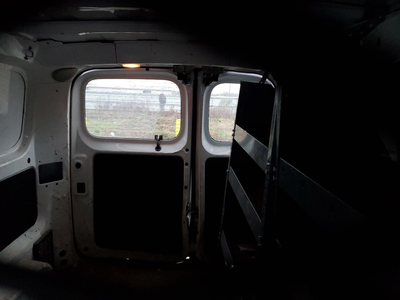 2015 Chevrolet Express - Image 10
