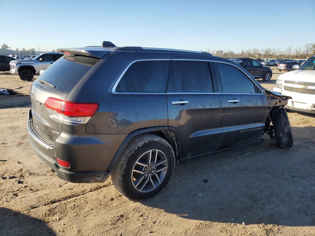 2019 Jeep Grand Cherokee - Image 3