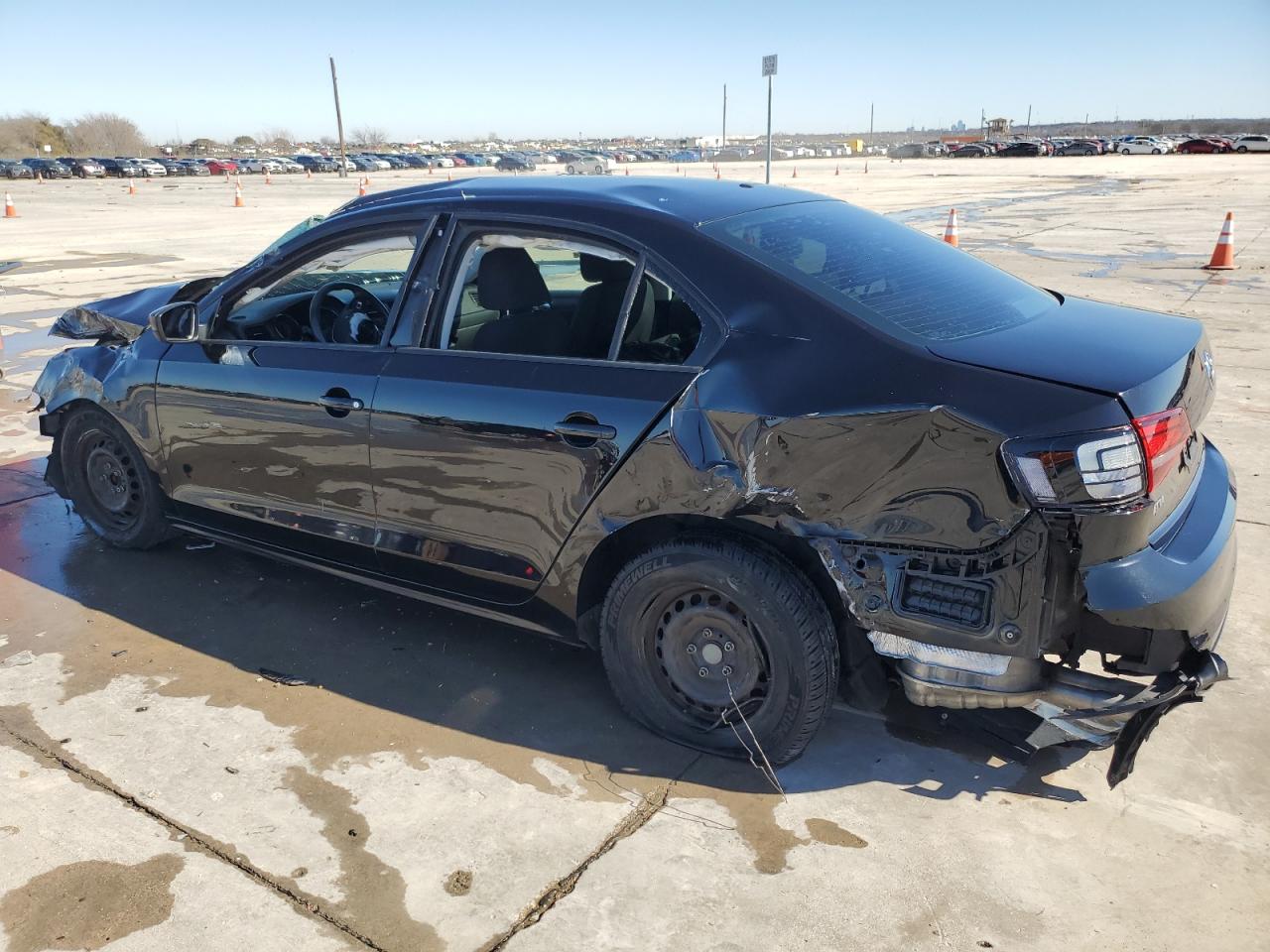2016 Volkswagen Jetta - Image 2