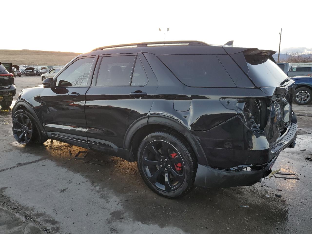 2023 Ford Explorer - Image 2