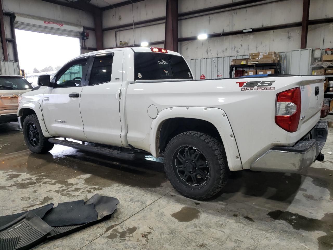 2016 Toyota Tundra - Image 2