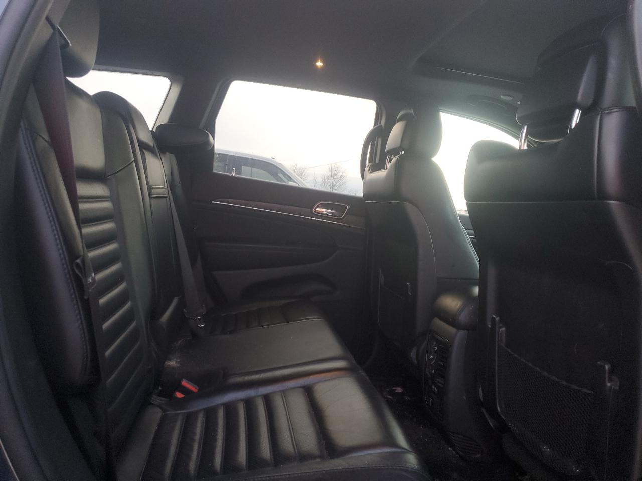 2020 Jeep Grand Cherokee - Image 10