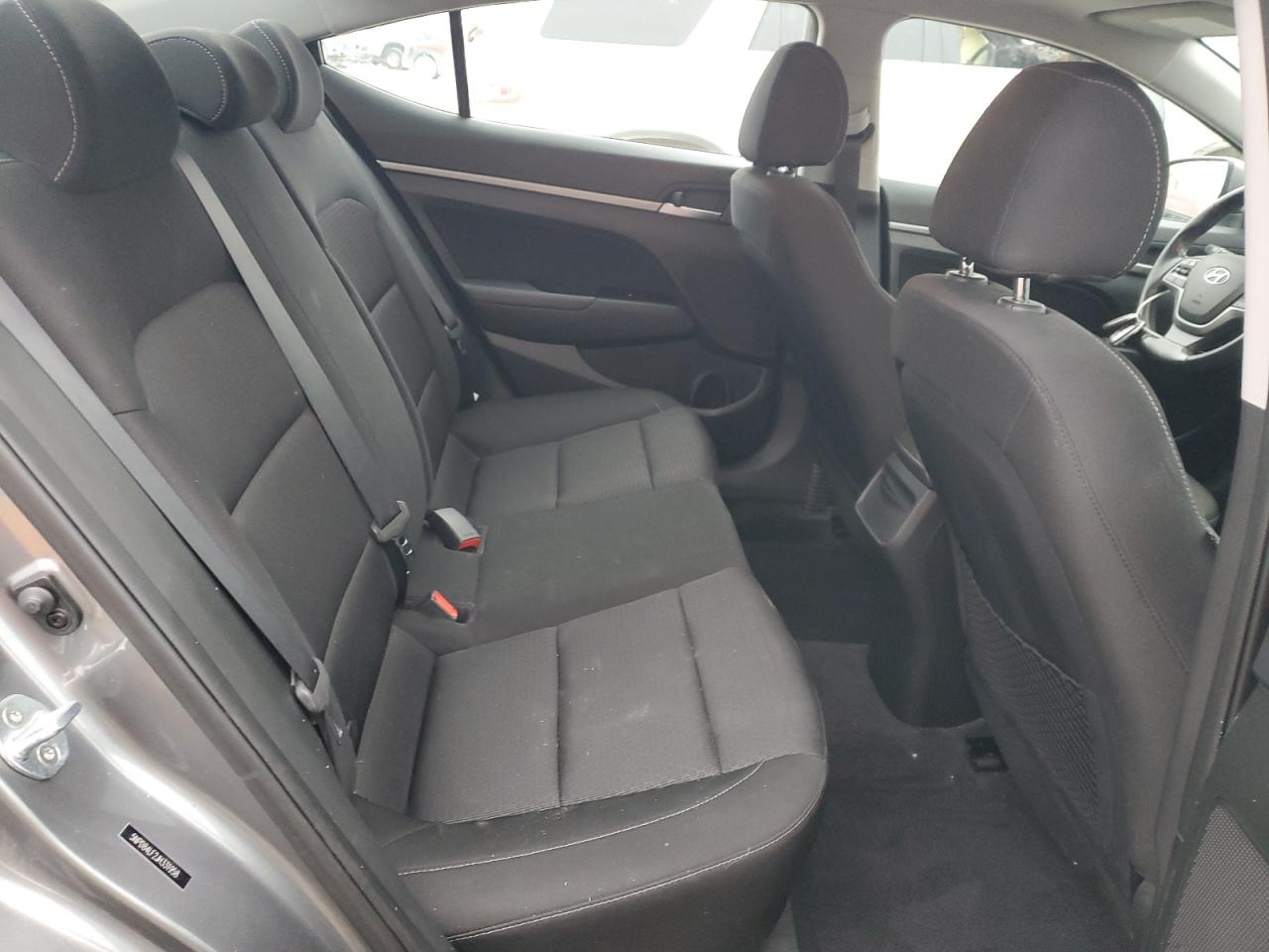 2018 Hyundai Elantra - Image 10