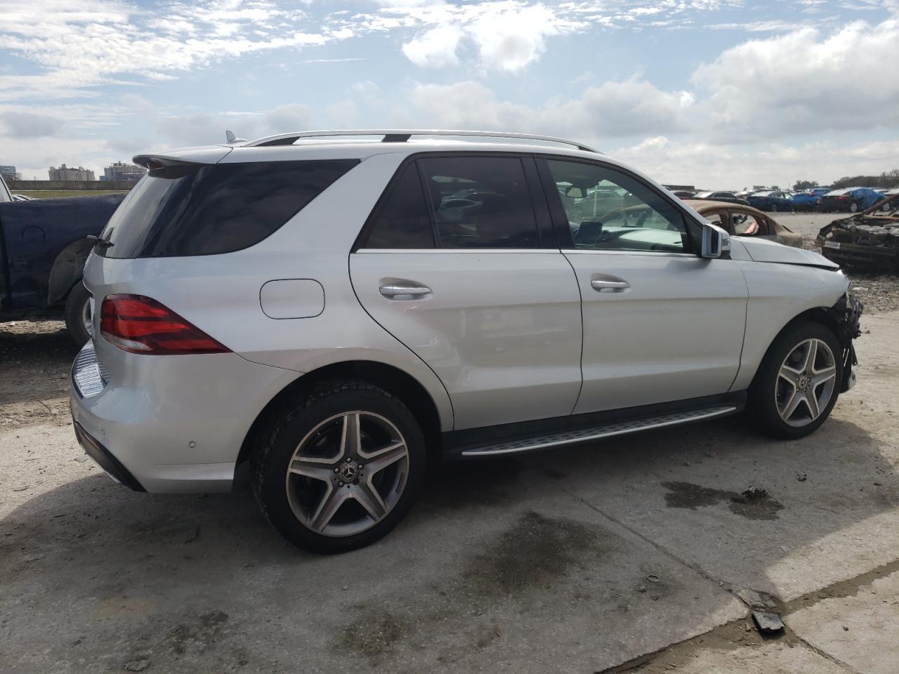 2018 Mercedes-Benz GLE - Image 3