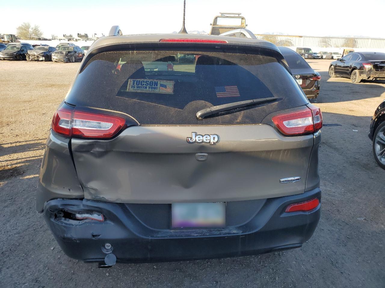 2017 Jeep Grand Cherokee - Image 6