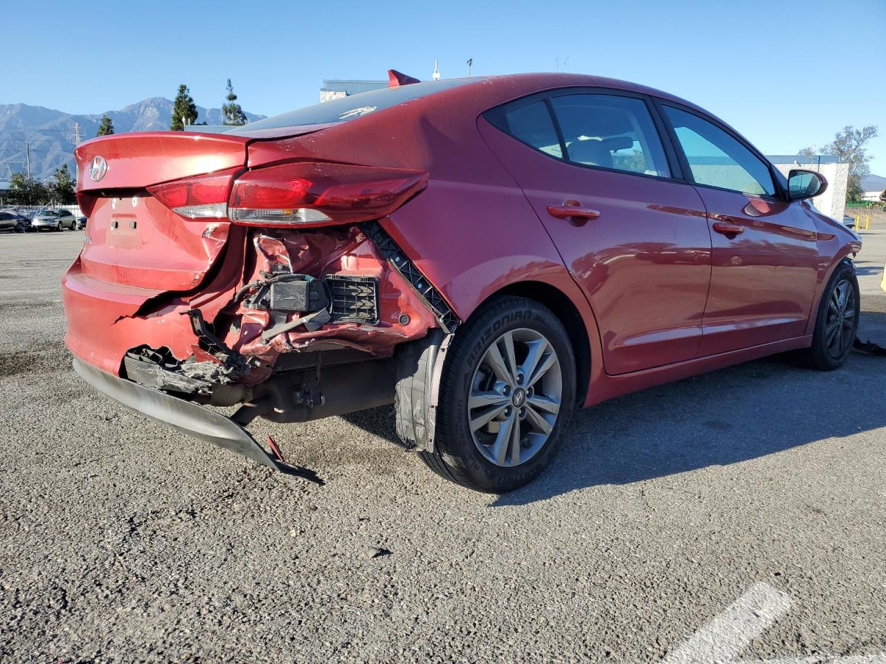 2018 Hyundai Elantra - Image 3