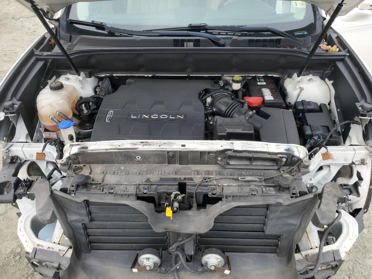 2016 Lincoln MKX - Image 12