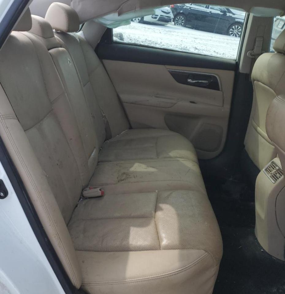 2015 Nissan Altima - Image 11