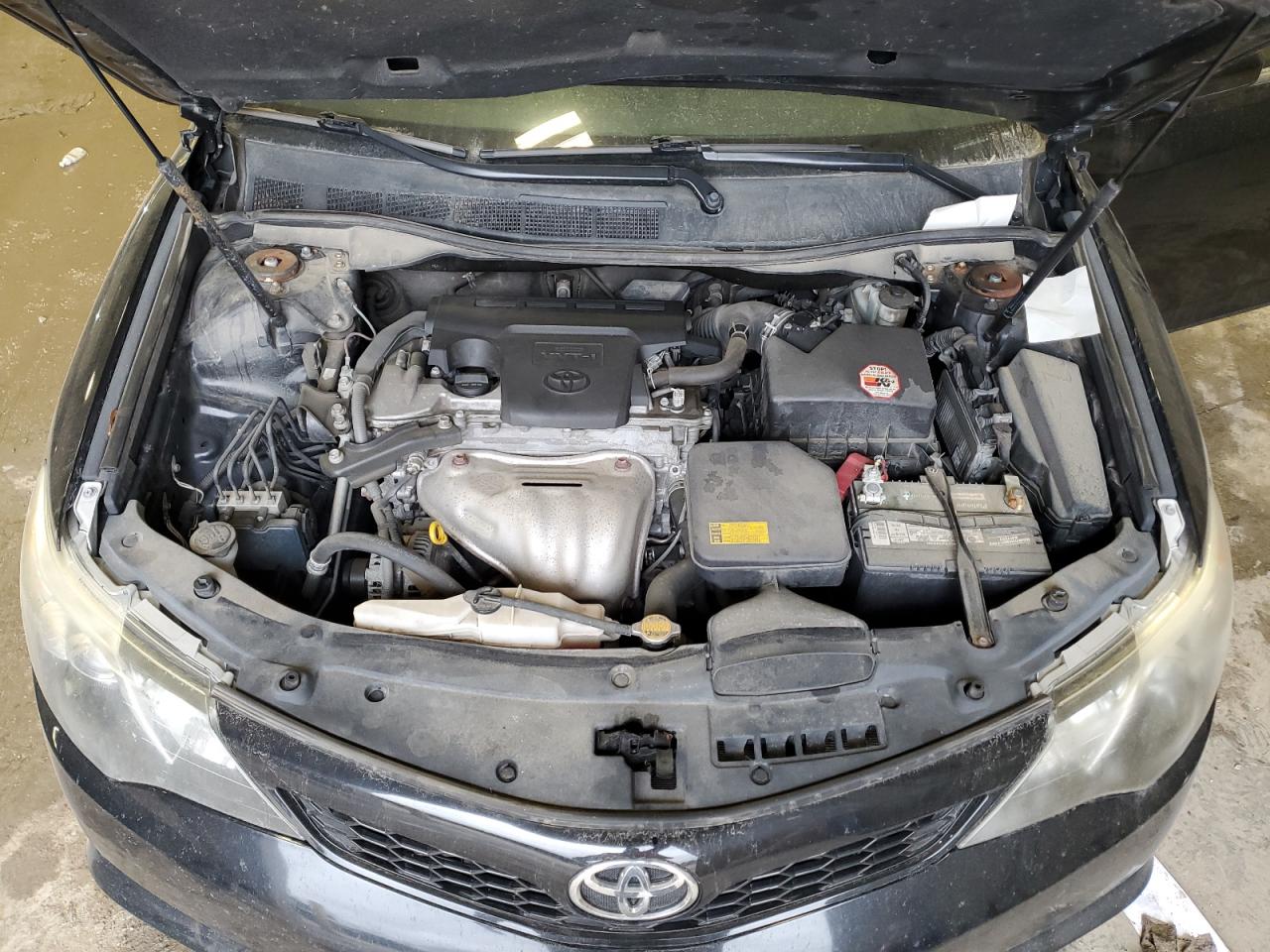 2012 Toyota Camry - Image 11