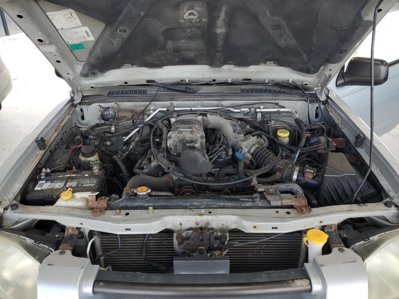 2002 Nissan Navara (Frontier) - Image 11