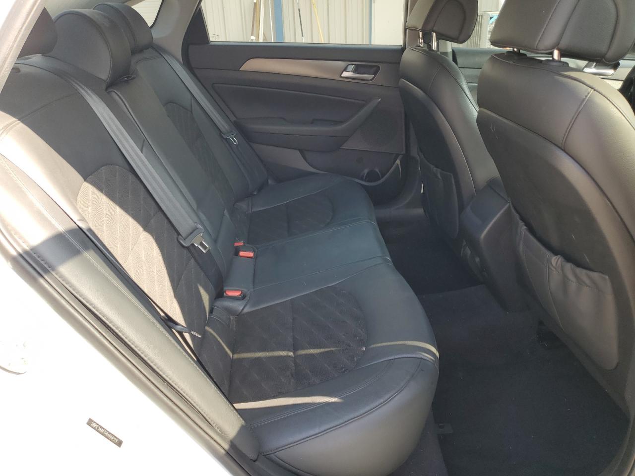 2017 Hyundai Sonata - Image 10