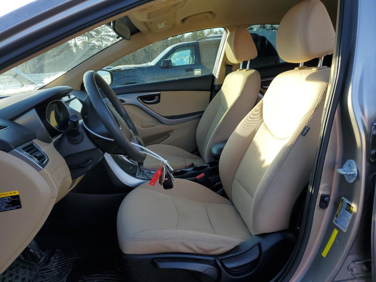 2013 Hyundai Elantra - Image 7