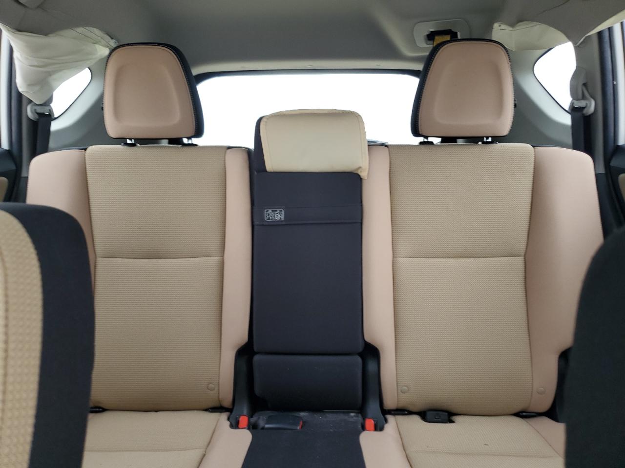 2018 Toyota RAV 4 - Image 10