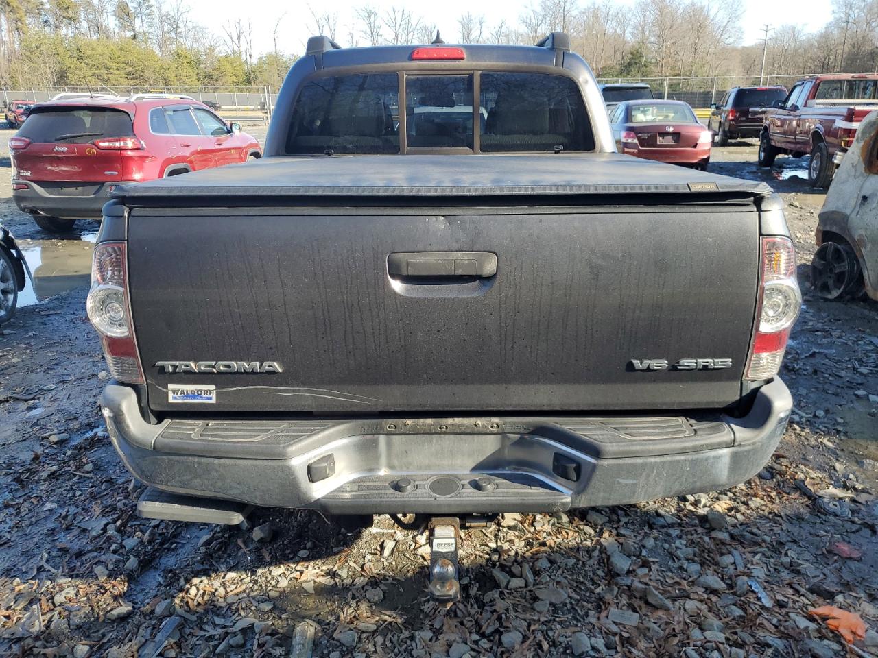 2015 Toyota Tacoma - Image 6