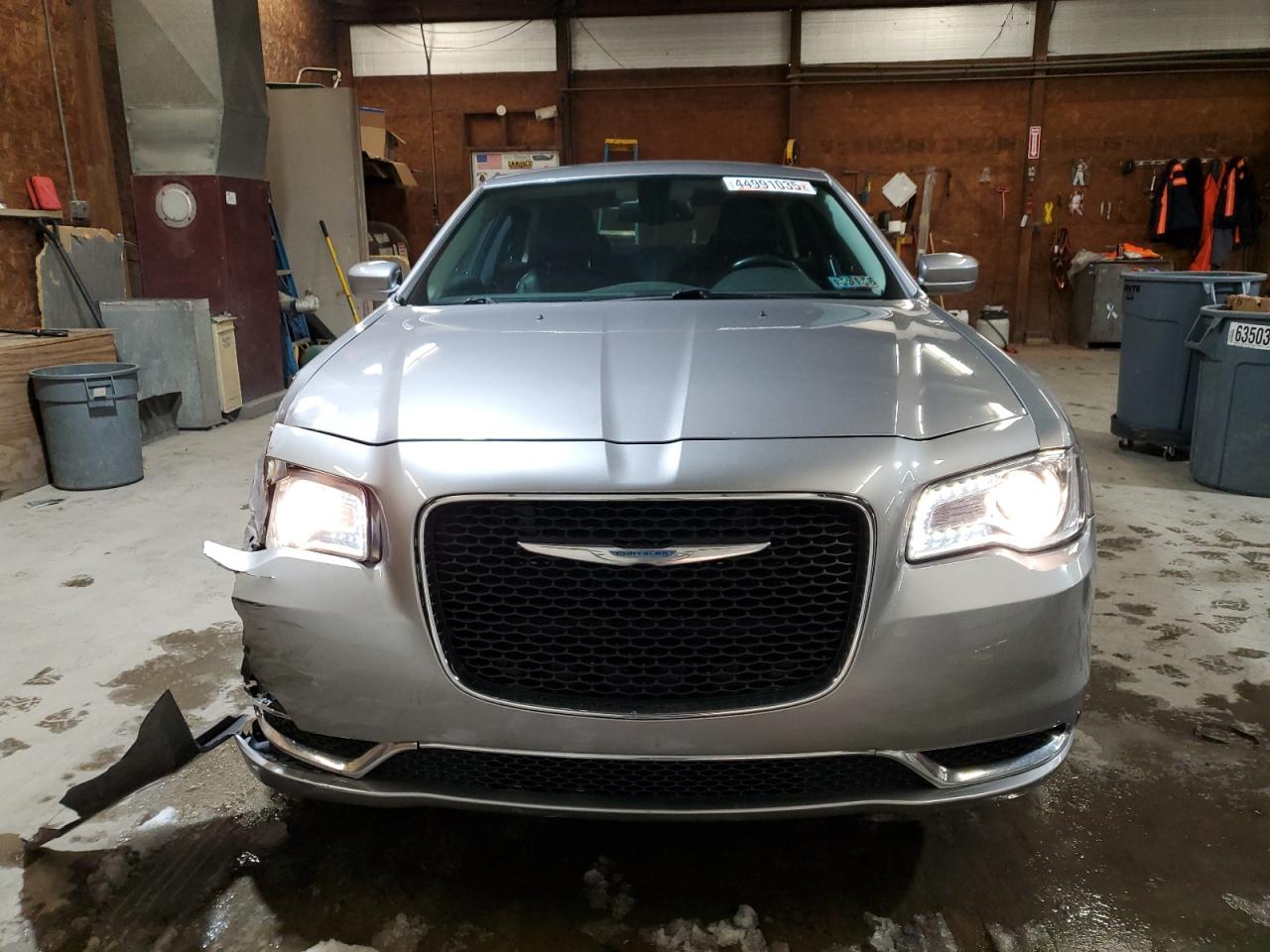 2015 Chrysler 300 - Image 5