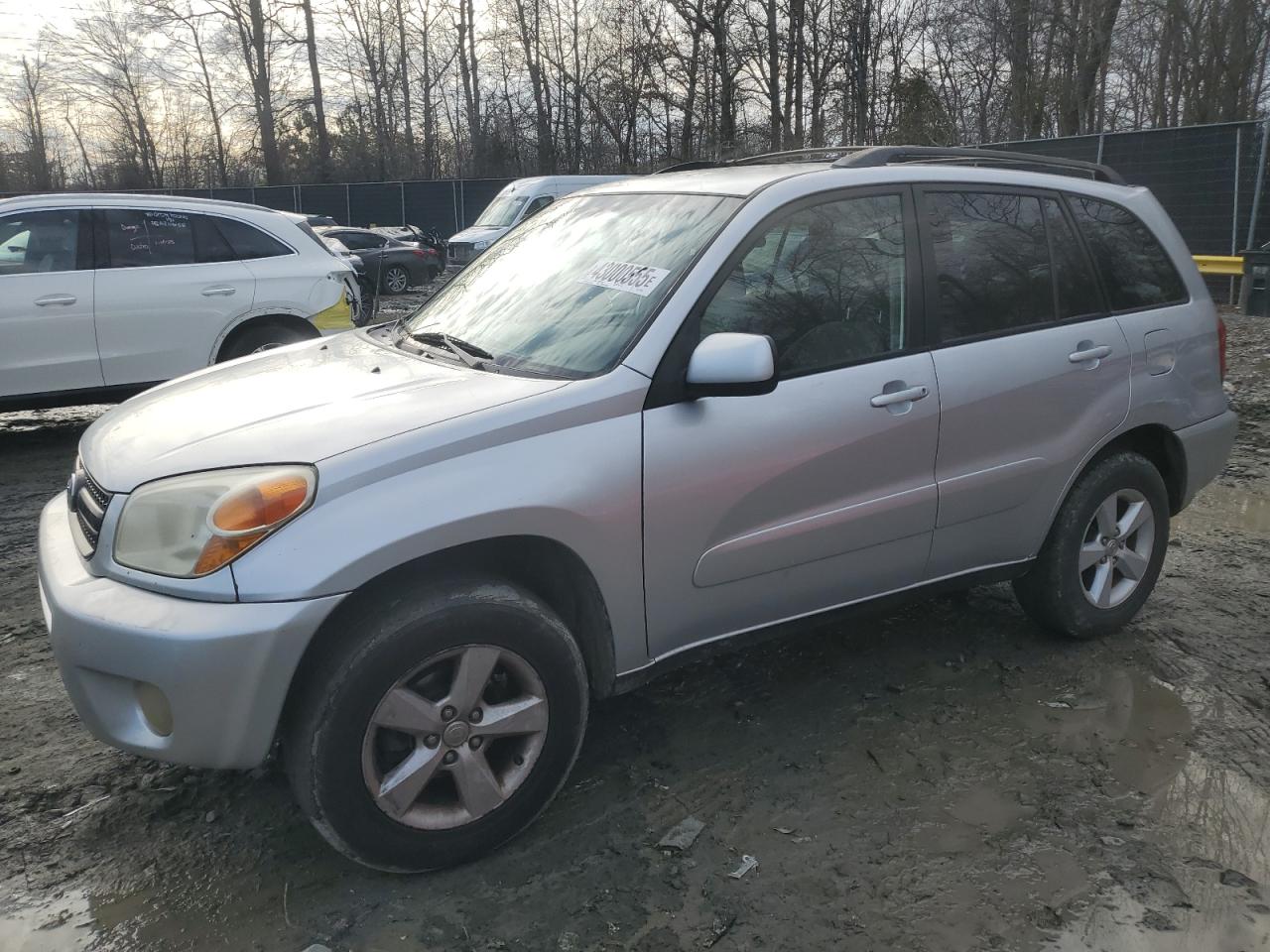 2004 Toyota RAV 4 - Image 1