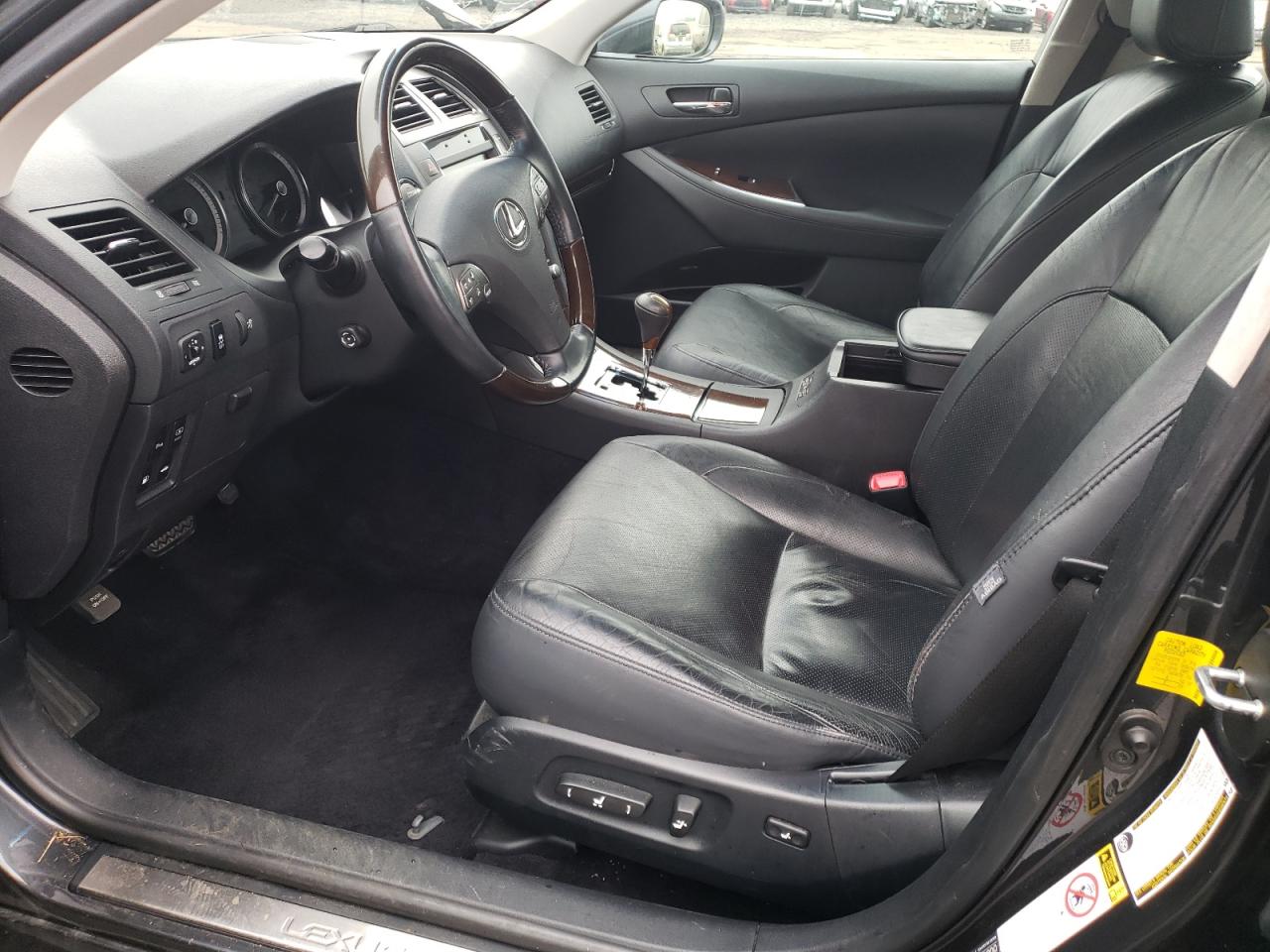 2011 Lexus ES - Image 7